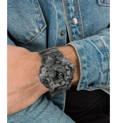 Часы мужские Casio G-Shock GA-700CM-8AER