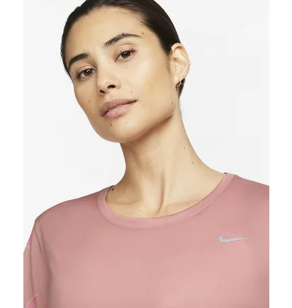 Футболка женская Nike Dri-Fit Swoosh Peach FB4681-618