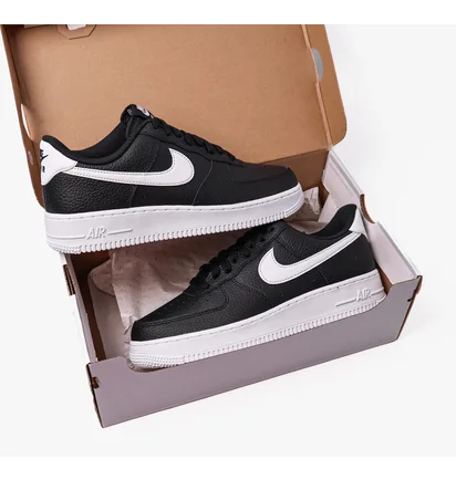 Кросівки чоловічі Nike Air Force 1 07 Black CT2302-002