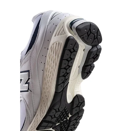 Кроссовки мужские New Balance 2002R Shoes White M2002Rhq