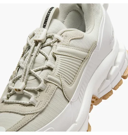 Кросівки жіночі Nike Zoom Vomero Beige HQ2181-100