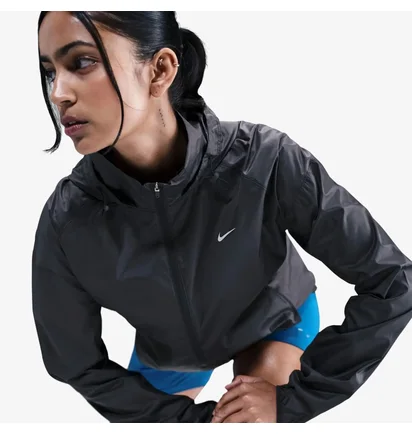 Вітровка жіноча Nike Tempo Repel Black HV5769-010