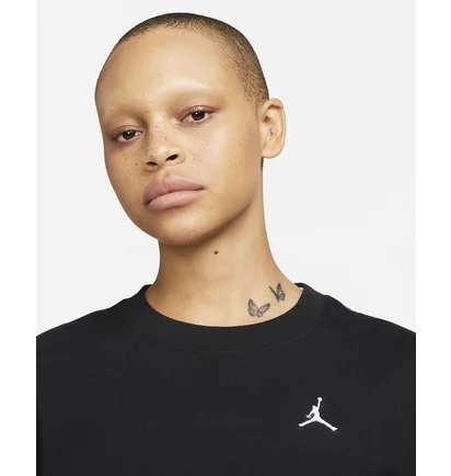 Футболка женская Air Jordan T-Shirt W J Essen Tee Core 22 Black DM5029-010