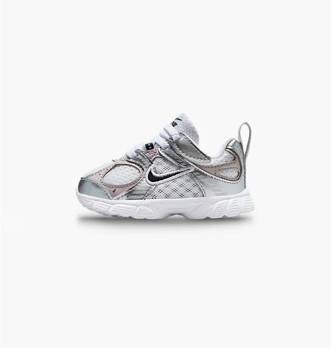 Кросівки дитячі Nike V5 Runner White/Metallic HQ6413-100