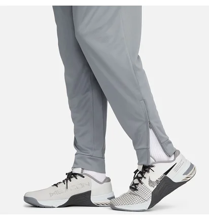 Штаны мужские Nike Totality MenS Dri-Fit Tapered Versatile Pants Grey FB7509-084