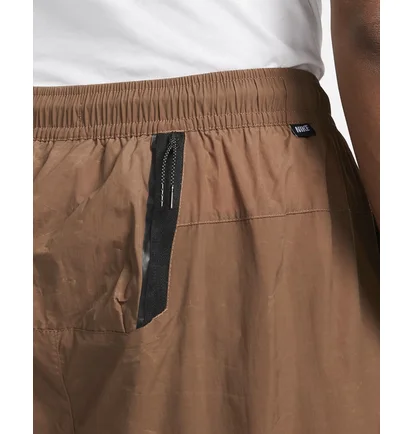 Шорты мужские Nike Sportswear Tech Essentials MenS Woven Unlined Utility Shorts Brown DM6484-256
