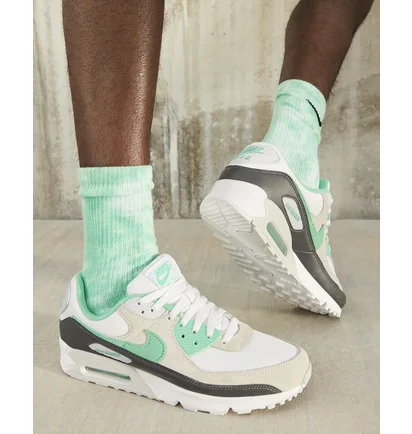 Кроссовки мужские Nike Air Max 90 MenS Shoes White DM0029-104