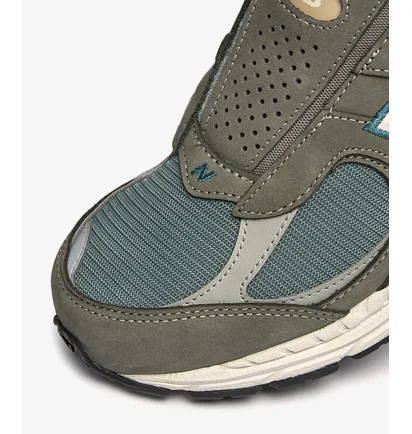 Тапочки мужские New Balance 2002Rm Grey M2002RMK