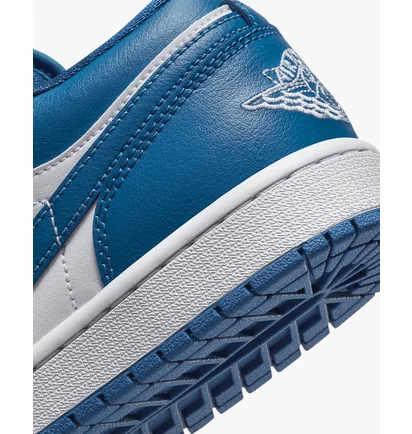 Кросівки жіночі Air Jordan Womens Shoe White/Blue DC0774-114