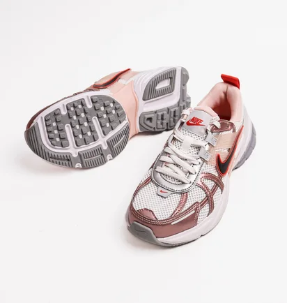 Кросівки жіночі Nike V2K Run Beige/White HF9997-100