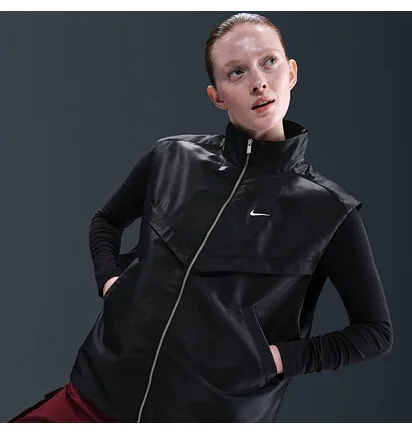Жилетка жіноча Nike Sportswear Windrunner Shine Vest Black HV2472-010