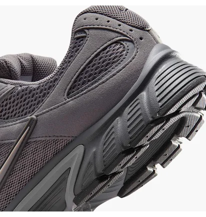 Кросівки чоловічі Nike V5 Rnr Suede Grey II6292-006
