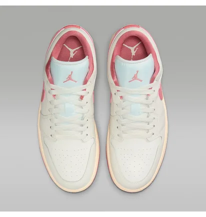Кроссовки женские Air Jordan 1 Low White DC0774-109