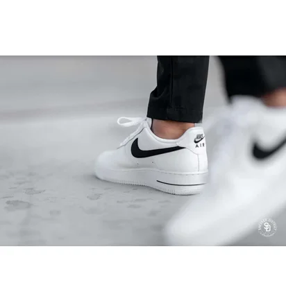 Кросівки чоловічі Nike Air Force 1 07 Low White CJ0952-100