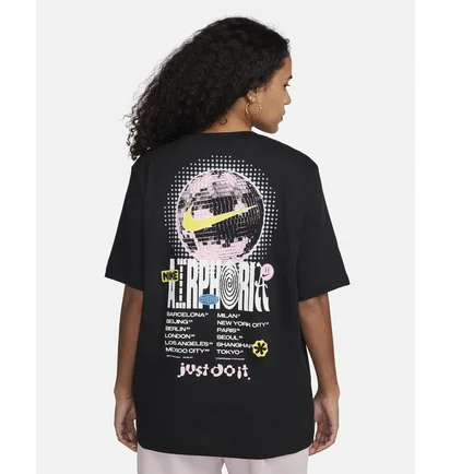 Футболка жіноча Nike T-Shirt Sportswear Black FV4262-010