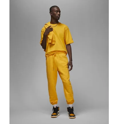 Штани чоловічі Air Jordan Wordmark Fleece Pant Yellow FJ0696-739