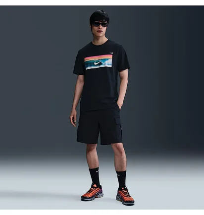 Футболка чоловіча Nike Sportswear Black HJ0760-010