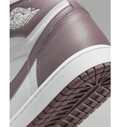 Кроссовки мужские Air Jordan 1 Retro High Og Shoes White/Bordo DZ5485-105