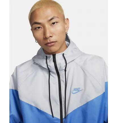 Куртка мужская Nike Sportswear Windrunner Hooded Jacket Light Blue/White DA0001-402