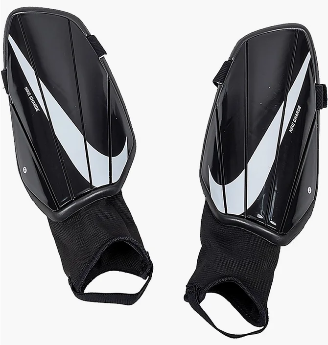 Щитки унисекс Nike Charge Black SP2164-010
