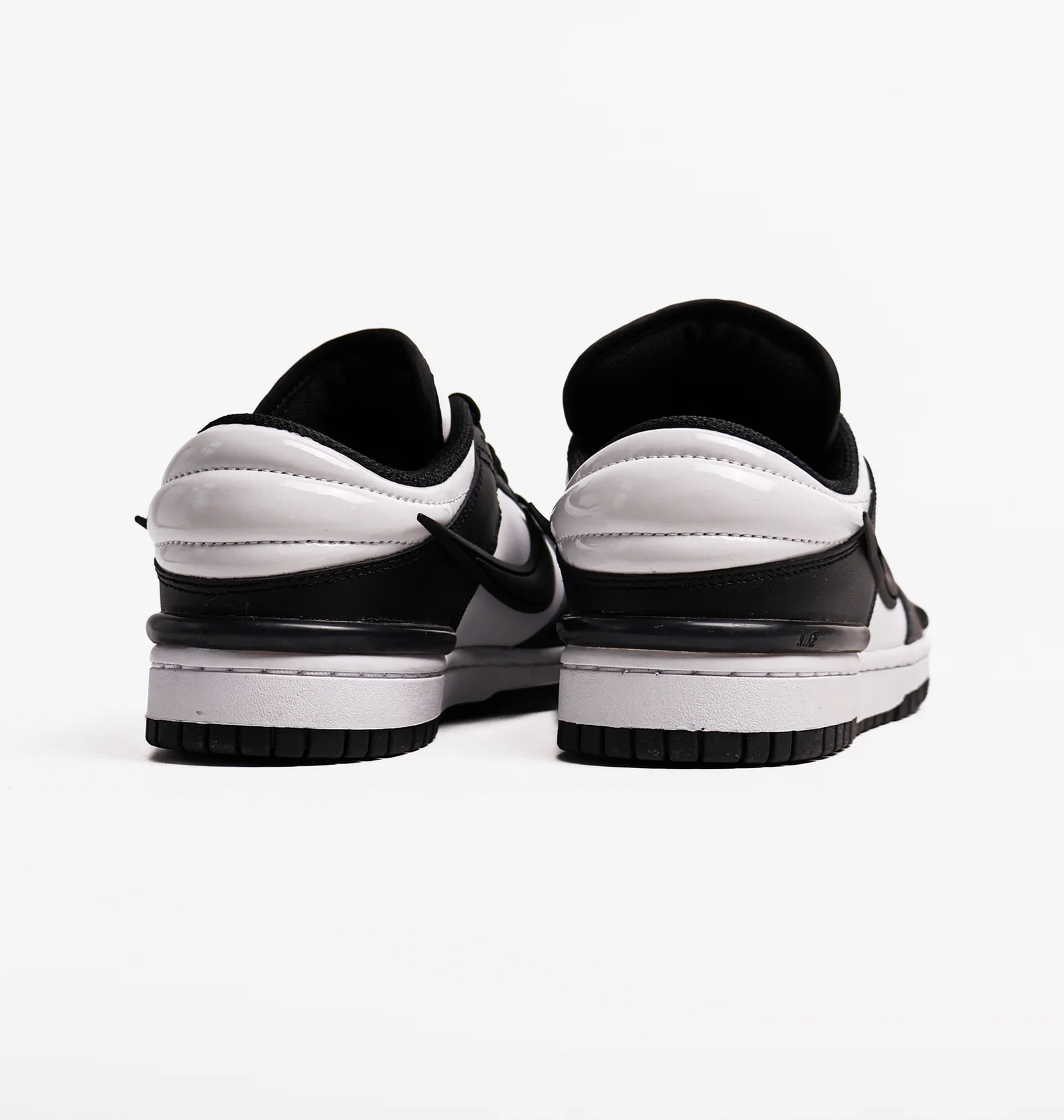 ᐉ Кросівки жіночі Nike Dunk Low Twist White/Black DZ2794-001