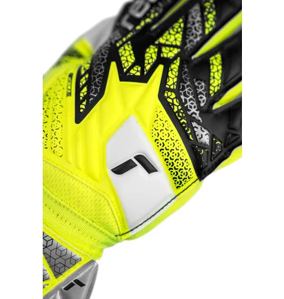 Рукавиці воротарські дитячі Reusch Attrakt Grip Junior Yellow 5572815-2014
