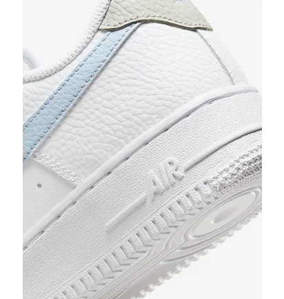 Кроссовки женские Nike Air Force 1 07 White HF0022-100