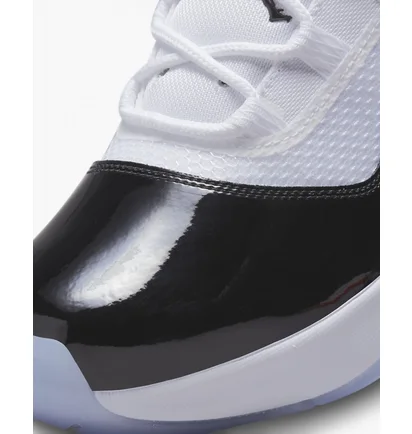 Кроссовки мужские Air Jordan 11 Cmft Low White/Black Dv2207-100