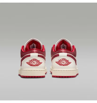 Кросівки жіночі Air Jordan 1 Low White HJ9338-106