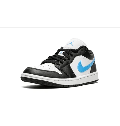 Кросівки жіночі Air Jordan Wmns 1 Low White/Black DC0774-041