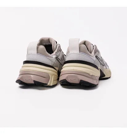 Кросівки жіночі Nike Runtekk Grey FD0736-100