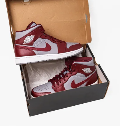 Кросівки чоловічі Air Jordan 1 Mid Red/Grey Dq8426-615