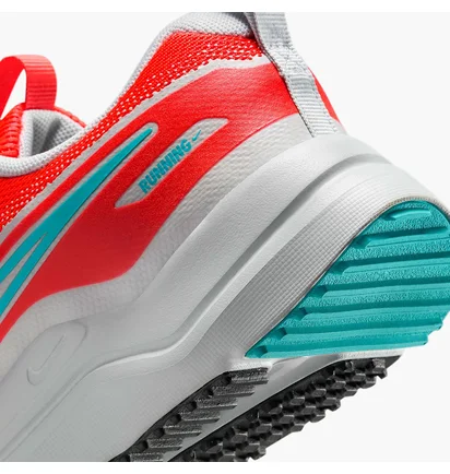 Кросівки дитячі Nike Cosmic Runner Red/White HM4402-600