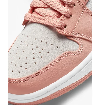 Кросівки жіночі Air Jordan Womens Shoe Pink/White DC0774-800