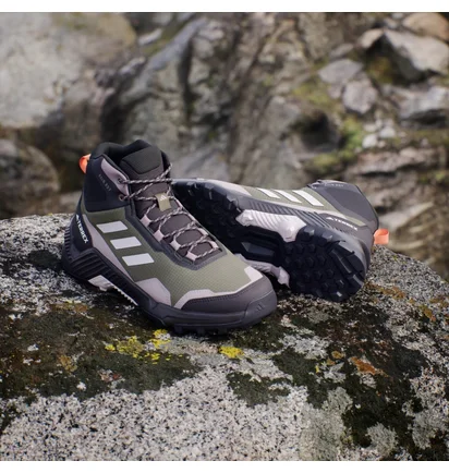 Ботинки женские Adidas Eastrail 2.0 Mid Rain.Rdy Hiking Shoes Black/Olive ID3455