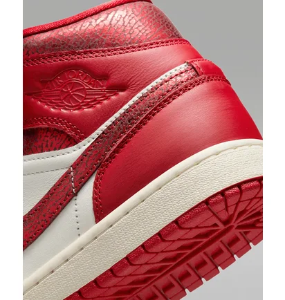 Кросівки жіночі Air Jordan 1 Mid Se Red/White HJ9337-106