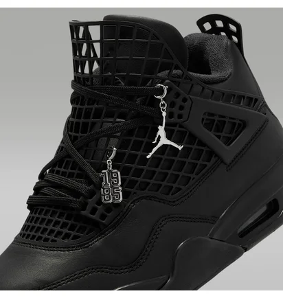 Кроссовки женские Air Jordan 4 Retro Black FN7251-001