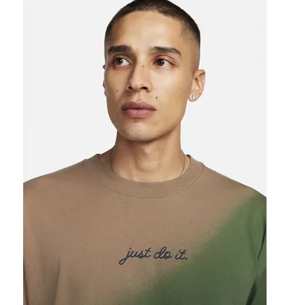 Футболка мужская Nike Sportswear Max90 T-Shirt Multi FQ6147-256