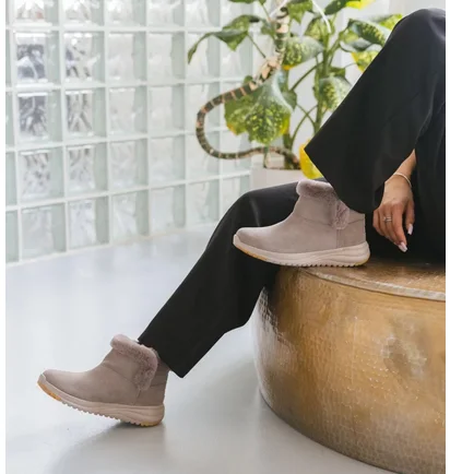 Ботинки женские Skechers On The Go Stellar Cozy Step Grey 144775-DKTP