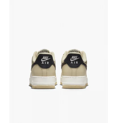 Кроссовки мужские Nike Air Force 1 07 Lx Beige/White DV7186-700
