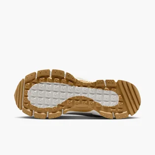 Кросівки жіночі Nike Zoom Vomero Beige HQ2181-100