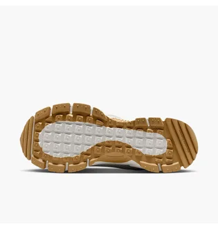 Кроссовки женские Nike Zoom Vomero Beige HQ2181-100