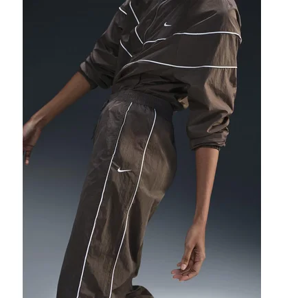 Штаны женские Nike Windrunner High-Waistedven Open-Hem Pants Brown FV7655-004