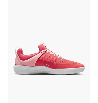 Кросівки унісекс Nike Sb Zoom Nyjah 3 Skate Shoes Pink DV7896-600