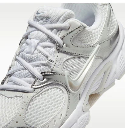 Кроссовки женские Nike V5 Rnr White HQ7901-112