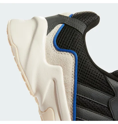 Кроссовки мужские Adidas 20-20 Fx Black/White FU6704