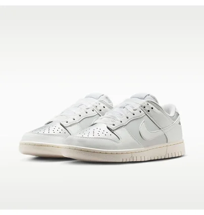 Кросівки жіночі Nike Dunk Low Next Nature White/Metallic IB7311-001