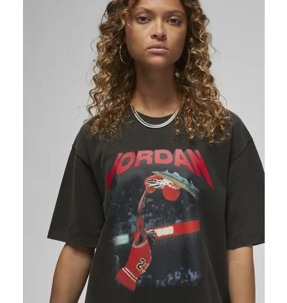 Футболка женская Air Jordan Heritage Graphic T-Shirt Black FB5137-010