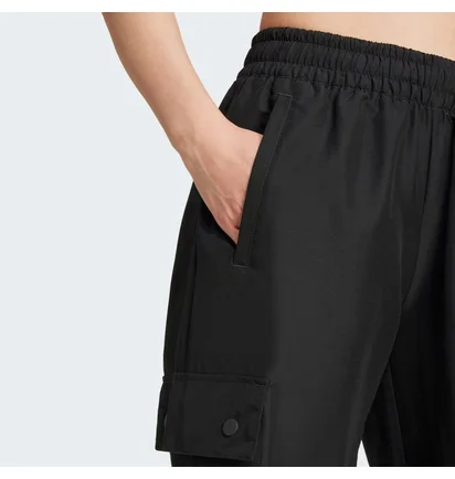 Штани жіночі Adidas Essentials Woven Cargo Pants Black IX9974