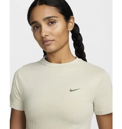 Футболка женская Nike Running Division Dri-Fit Adv Short-Sleeve Running Top Yellow FN2581-394